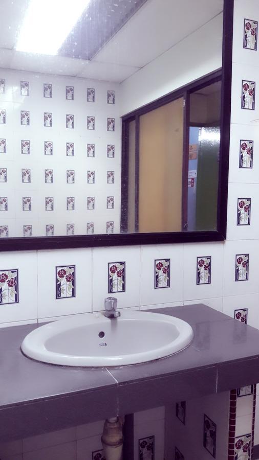 קואנטאן Hotel Makmur מראה חיצוני תמונה
